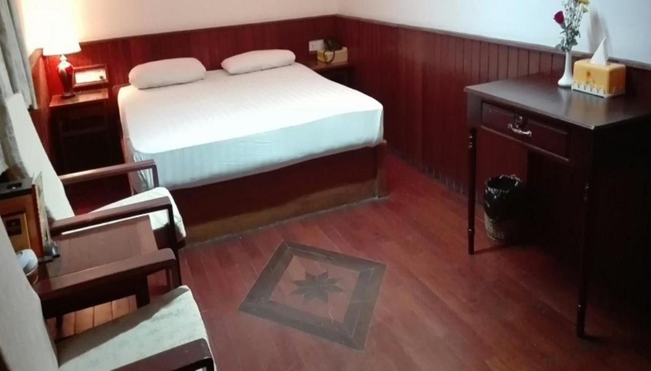 Airport Inn Gyogon Eksteriør billede